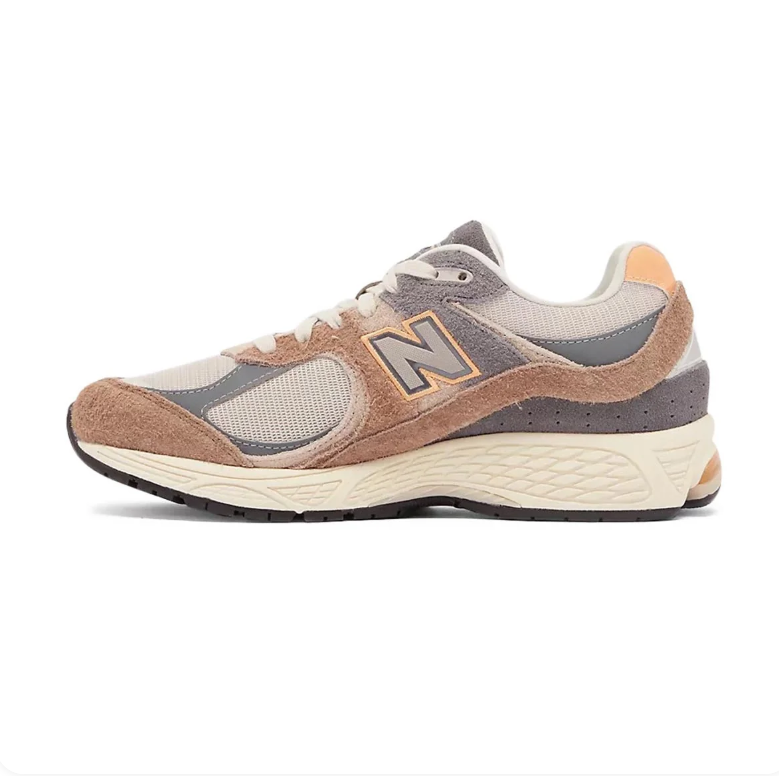 New Balance 2002R – Beige / Brown / Grey Retro Running Sneakers
