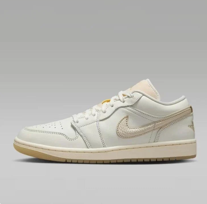 Air Jordan 1 Low – Off-White / Cream with Gum Sole