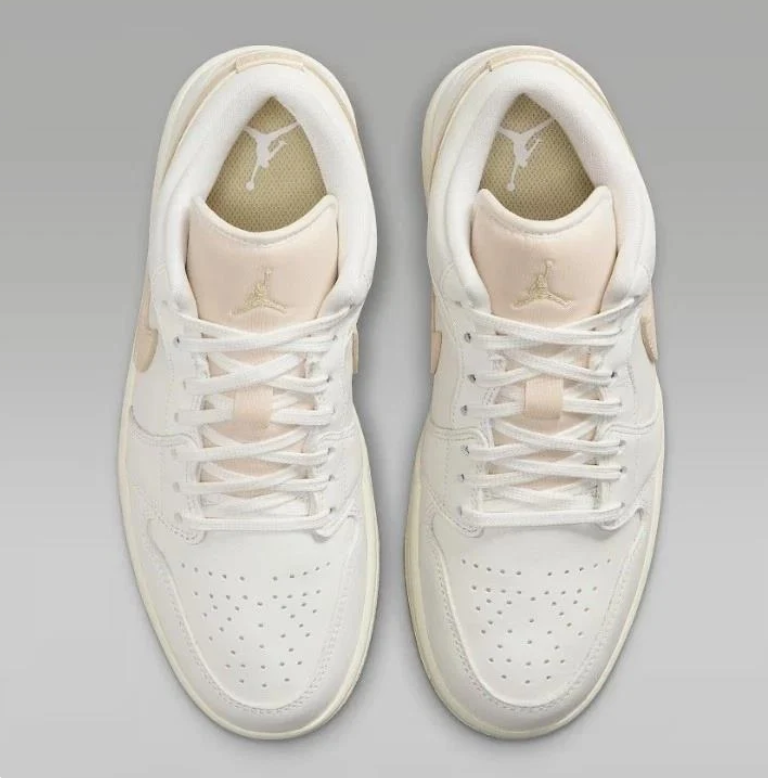 Air Jordan 1 Low – Off-White / Cream with Gum Sole